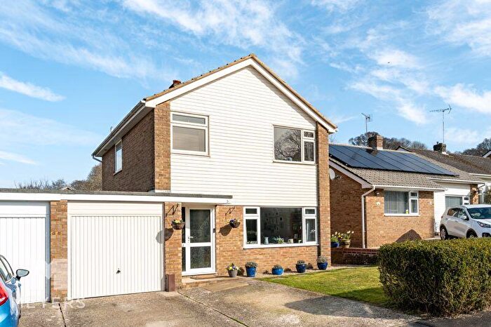 3 Bedroom Detached House For Sale In Denholm Close | Ringwood |, BH24