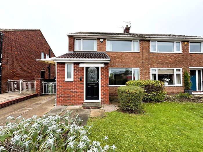 3 Bedroom Semi Detached House For Sale In Caistor Drive, Fens, Hartlepool, TS25