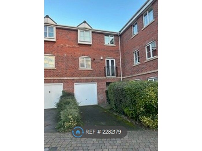 4 Bedroom Terraced House To Rent In Henry Bird Court, Northampton, NN4