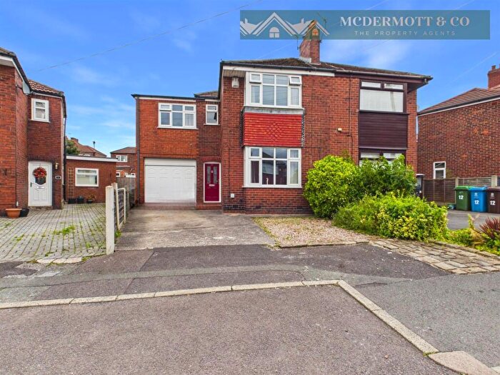 3 Bedroom Semi-Detached House For Sale In Lambeth Avenue, Failsworth, M35