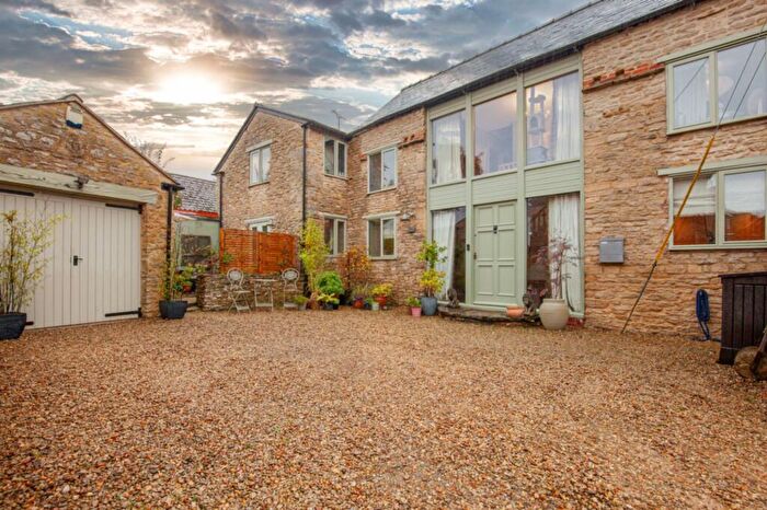 3 Bedroom Barn Conversion For Sale In Bates Lane, Souldern, OX27