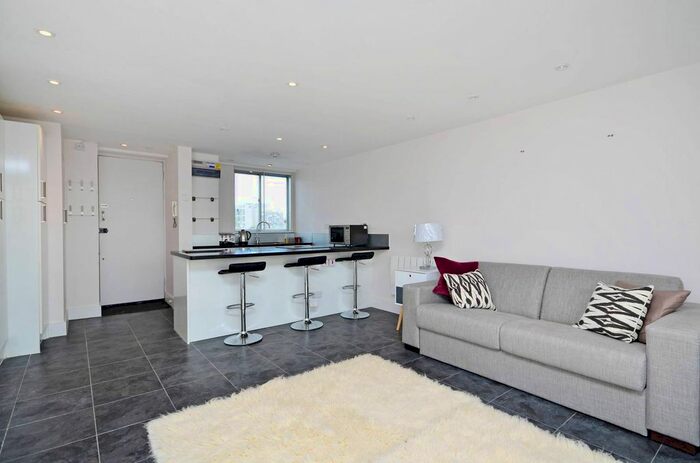 1 Bedroom Flat To Rent In New Compton Street, Covent Garden, London, WC2H