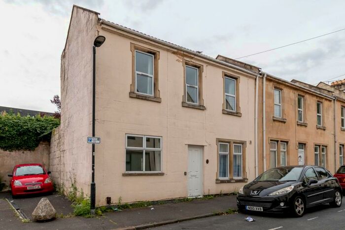 5 Bedroom End Of Terrace House To Rent In Lorne Road, Bath, BA2