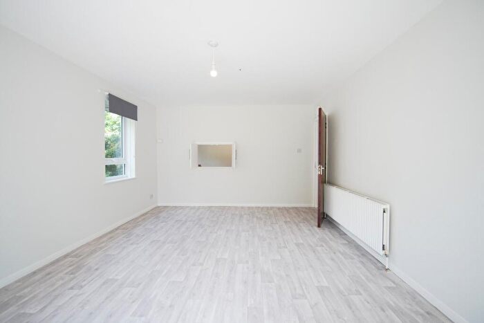 2 Bedroom Flat To Rent In Berkeley Court, Berkeley Road, BS7