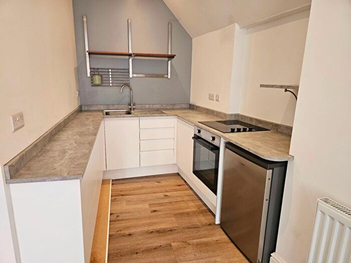 1 Bedroom Flat To Rent In Flat, - Broad Street, South Molton, EX36