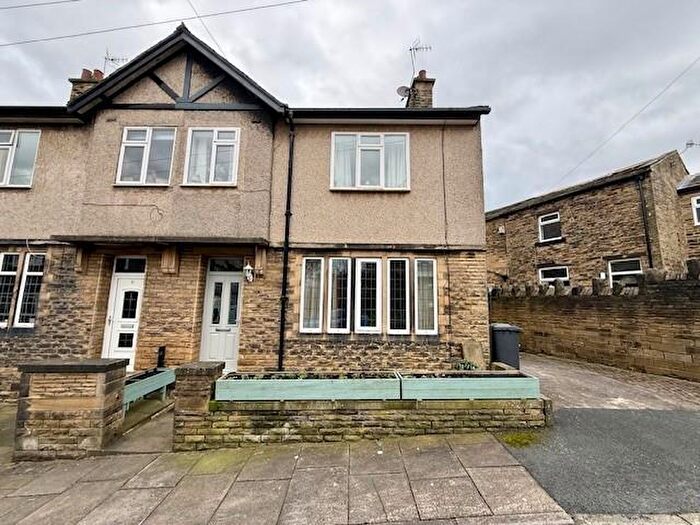 3 Bedroom Terraced House For Sale In Sherborne Road, Idle, Bradford, BD10