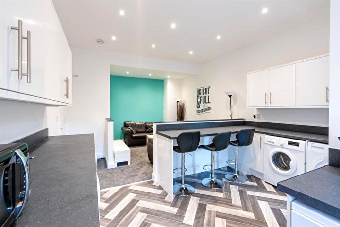6 Bedroom Terraced House To Rent In £pppw - Oakland Road, Jesmond, NE2