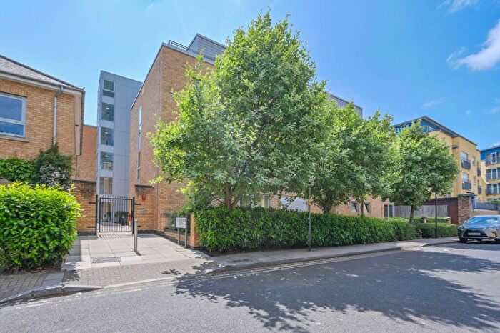 1 Bedroom Apartment To Rent In Storehouse Mews, London, E14