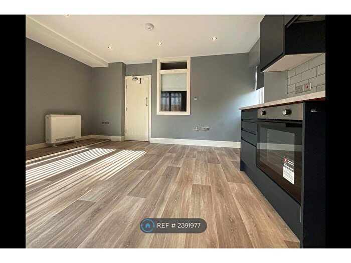 1 Bedroom Flat To Rent In Belle Vue Avenue, Doncaster, DN4