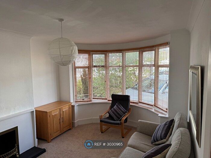 4 Bedroom Semi-Detached House To Rent In Wharton Road, Oxford, OX3