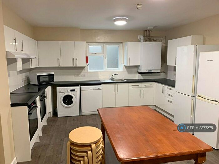 7 Bedroom Flat To Rent In Classic House, Bristol, BS1