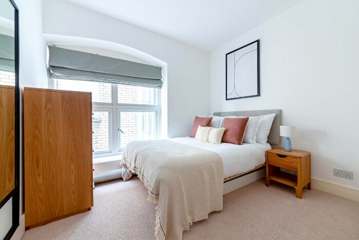2 Bedroom Apartment To Rent In Northburgh Street, London, EC1V