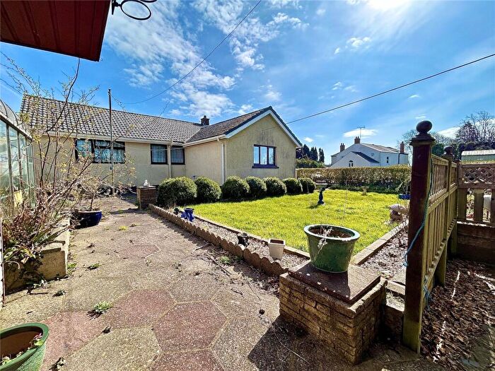 3 Bedroom Bungalow For Sale In Elm Grove, Neyland, Milford Haven, Pembrokeshire, SA73