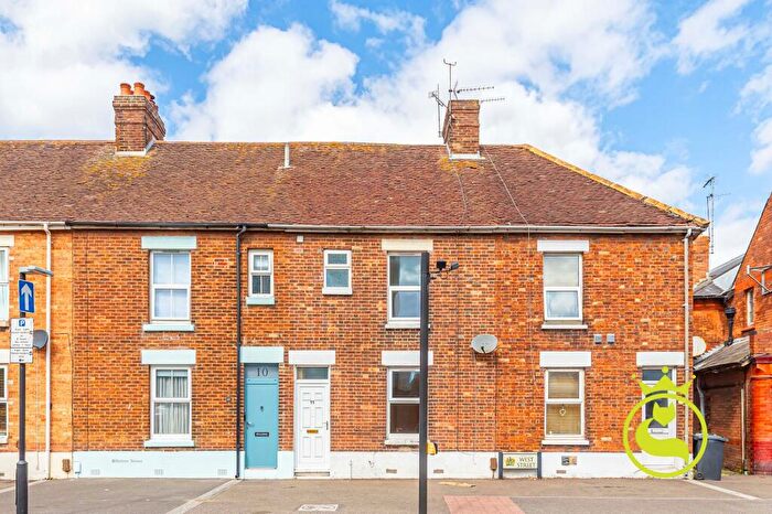 2 Bedroom Terraced House For Sale In West Street, Poole, BH15