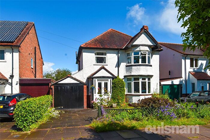 3 Bedroom Link Detached House For Sale In Wheelers Lane, Kings Heath, Birmingham, West Midlands, B13