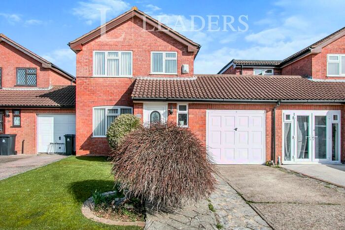 3 Bedroom Link Detached House To Rent In Auster Close, Mudeford, Christchurch, BH23