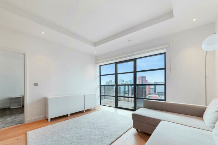 1 Bedroom Apartment To Rent In Amelia House, London City Island, London, E14
