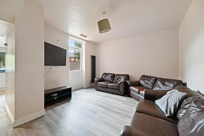 1 Bedroom House To Rent In Cemetery Road, Sheffield, S11