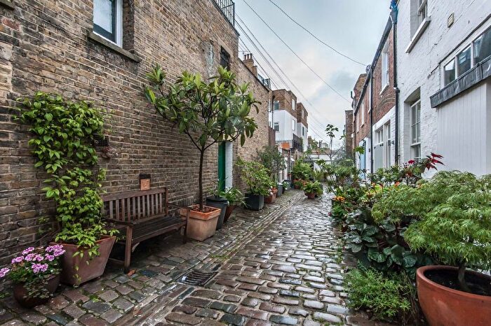 1 Bedroom Flat To Rent In Craven Mews, Battersea, SW11