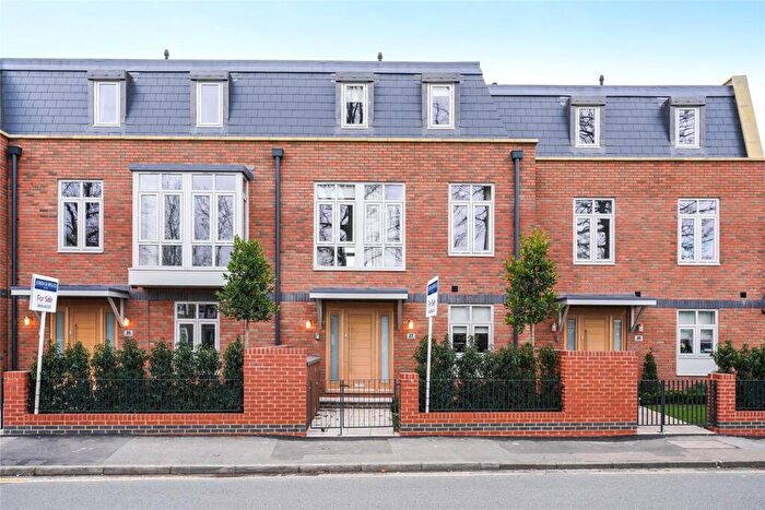 4 Bedroom House To Rent In Thames Street, Weybridge, KT13