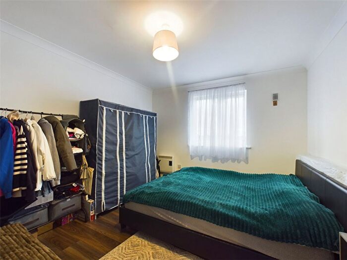 1 Bedroom Flat For Sale In London Road, Romford, RM7