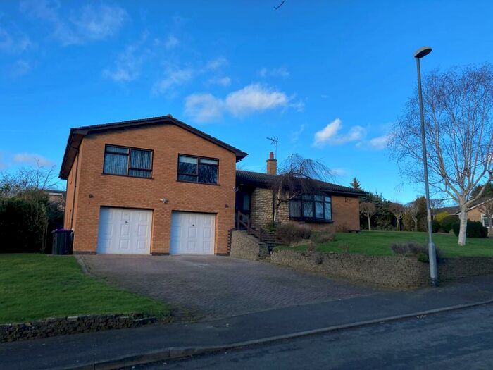 4 Bedroom Bungalow To Rent In Oakhurst Close, Grantham, NG31