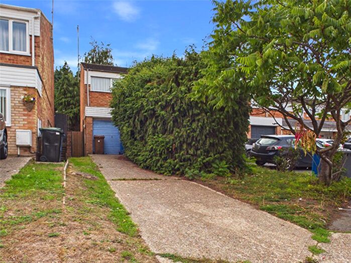 3 Bedroom Semi Detached House For Sale In Neath Drive, Ipswich, Suffolk, IP2
