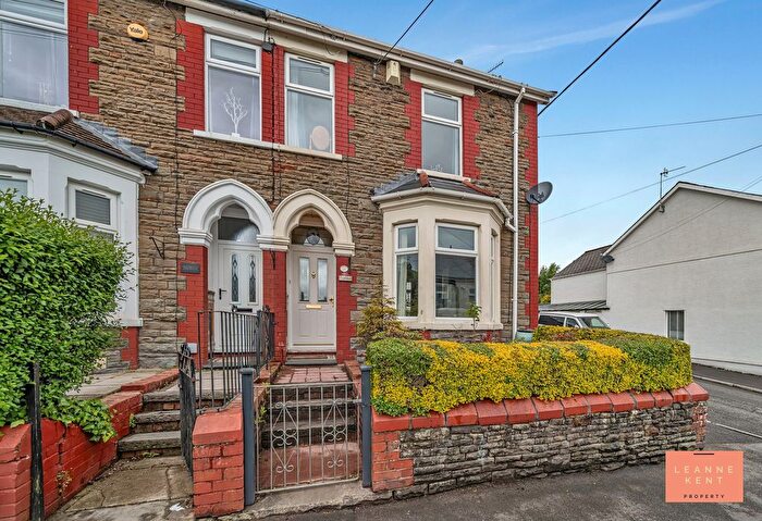 3 Bedroom End Of Terrace House For Sale In Princes Avenue, Caerphilly, CF83