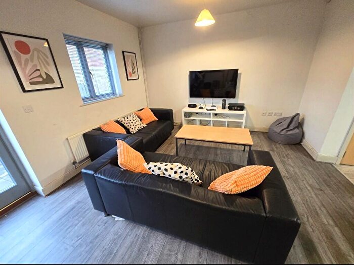 4 Bedroom Town House To Rent In A Allington Avenue, Lenton, Nottingham, NG7