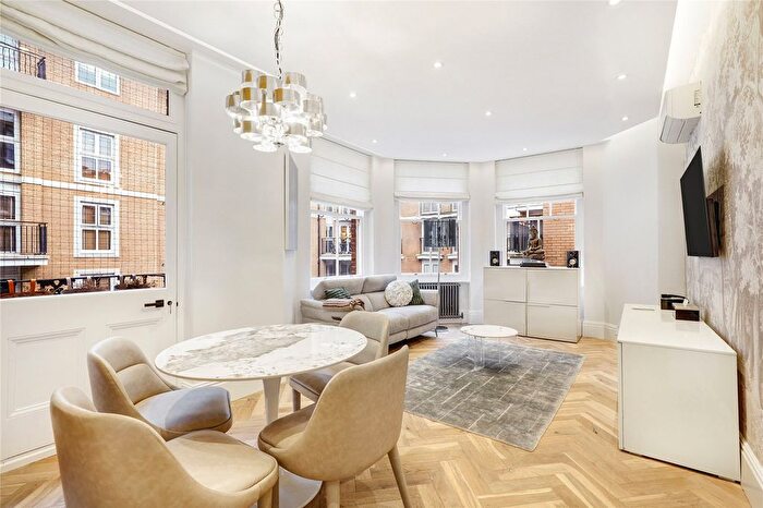 2 Bedroom Flat To Rent In Westminster Palace Gardens, Artillery Row, Westminster, London, SW1P