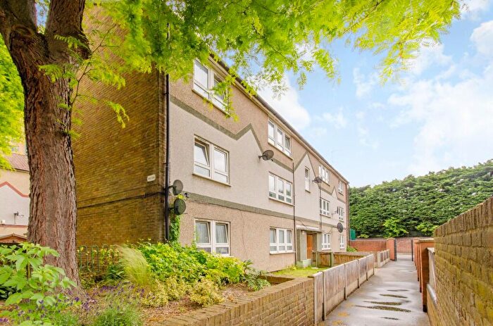 2 Bedroom Flat For Sale In Kerrison Road, Stratford, London, E15