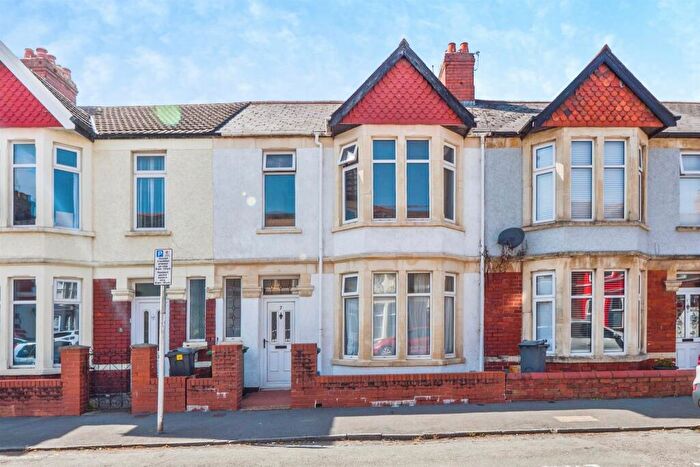 3 Bedroom Terraced House For Sale In Longspears Avenue, Heath, Cardiff, CF14