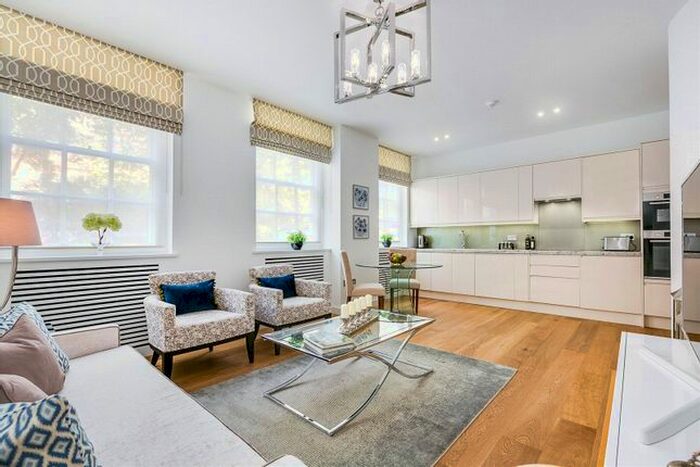 2 Bedroom Flat To Rent In Lowndes Square, Knightsbridge, SW1X
