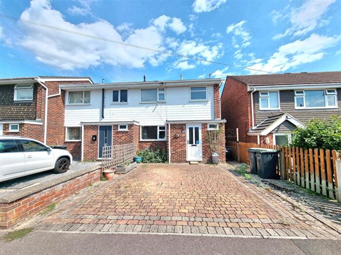 3 Bedroom End Of Terrace House For Sale In Norfolk Road, Gosport, PO12