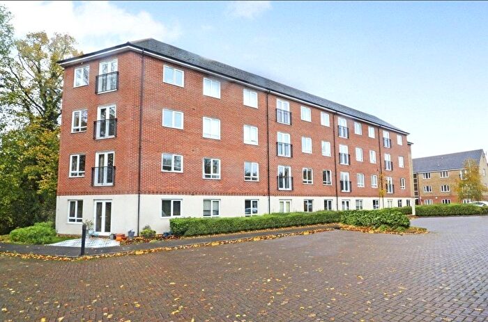 1 Bedroom Flat For Sale In Skippetts Gardens, Basingstoke, Hampshire, RG21