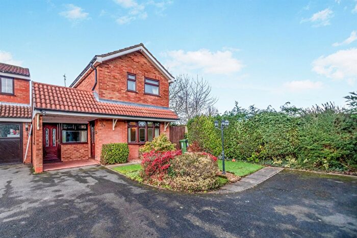 2 Bedroom Detached House For Sale In Hillbury Drive, Coppice Farm, Willenhall, WV12