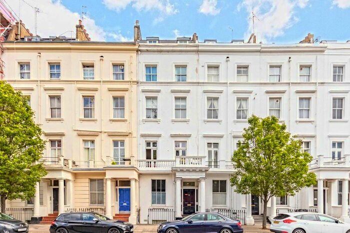 2 Bedroom Flat To Rent In Claverton Street, London, SW1V