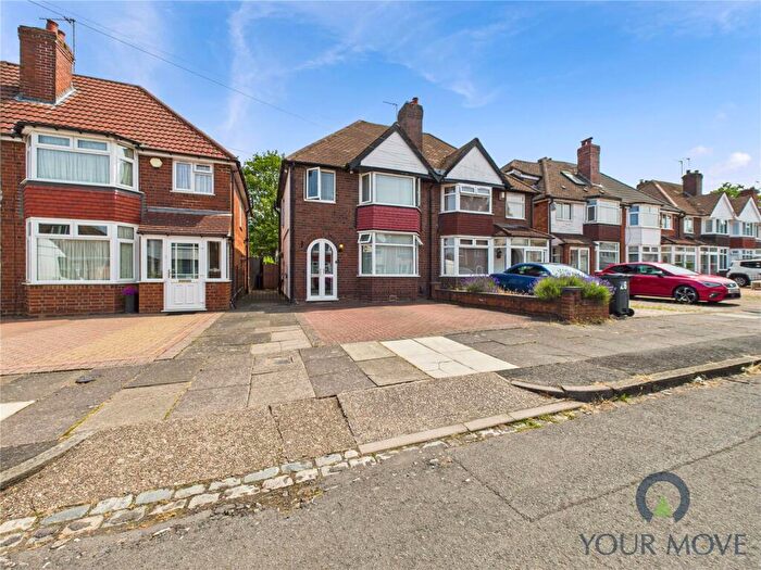 4 Bedroom Semi-Detached House For Sale In Temple Avenue, Birmingham, West Midlands, B28