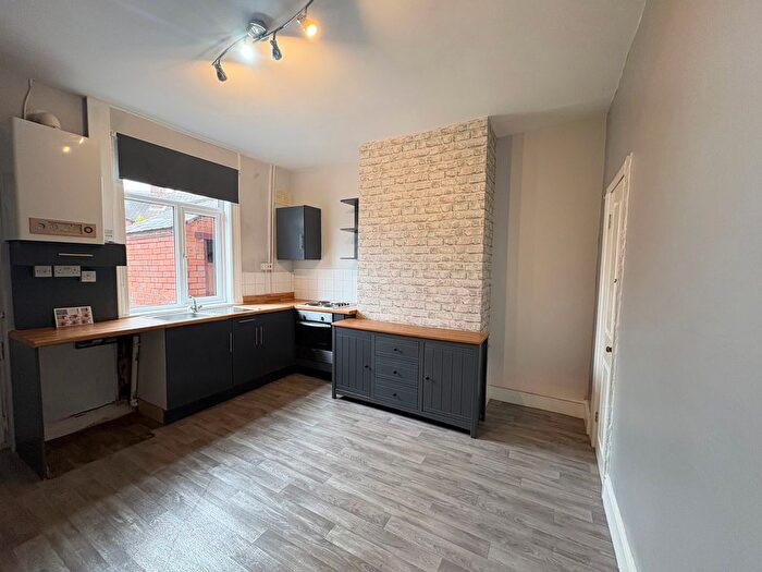 2 Bedroom Terraced House To Rent In South Street, Rotherham, S62