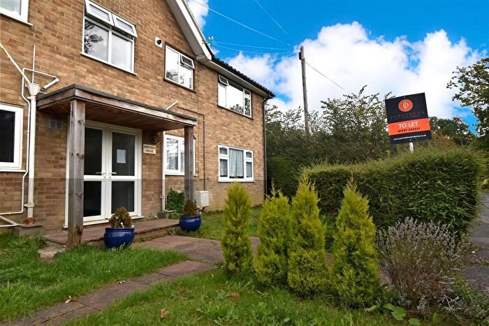 2 Bedroom Flat To Rent In Honeycrock Lane, Redhill, Surrey, RH1