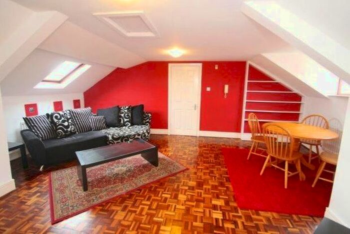 2 Bedroom Flat To Rent In Pelaw, Gateshead NE10