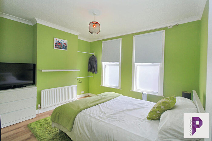 3 Bedroom Terraced House For Sale In Belmont Road, Gillingham, ME7