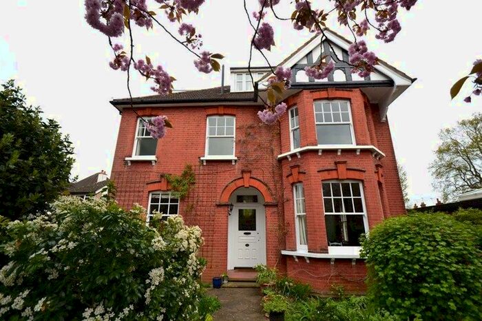 6 Bedroom House To Rent In Blenheim Road, St Albans, Herts, AL1