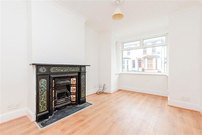 3 Bedroom Terraced House For Sale In Cecil Road, Rochester, Kent, ME1