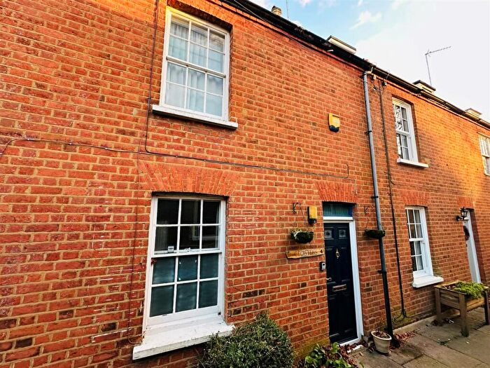 3 Bedroom Terraced House To Rent In St. Marys Row, Aylesbury, HP20