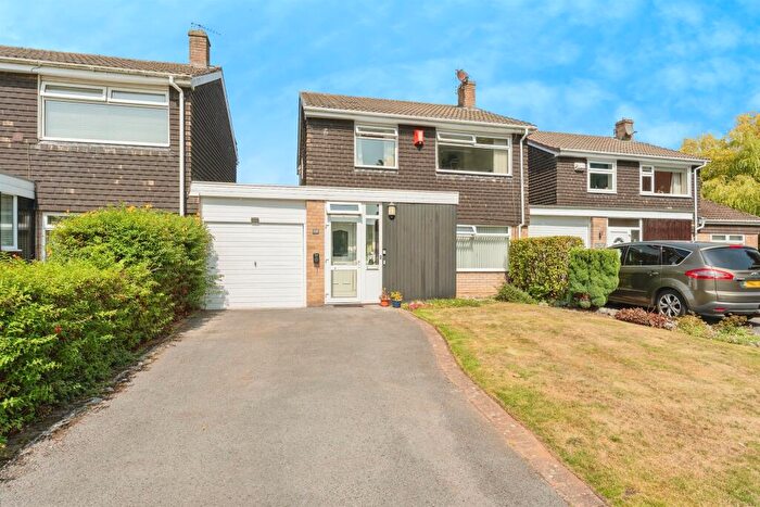 3 Bedroom Link Detached House For Sale In Chorley Way, Wirral, CH63