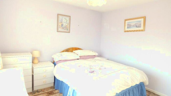 4 Bedroom Detached House For Sale In New Crescent, Leeds, West Yorkshire, LS18