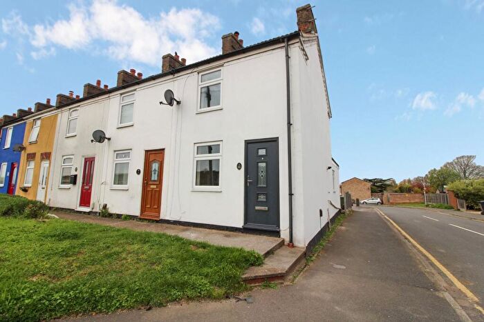 2 Bedroom End Of Terrace House To Rent In Station Road, Sandy, SG19