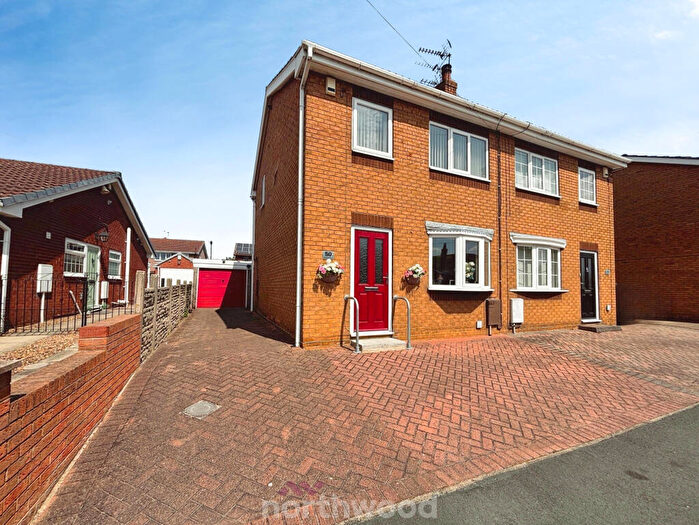 3 Bedroom Semi-Detached House For Sale In Measham Drive, Stainforth, Doncaster, DN7