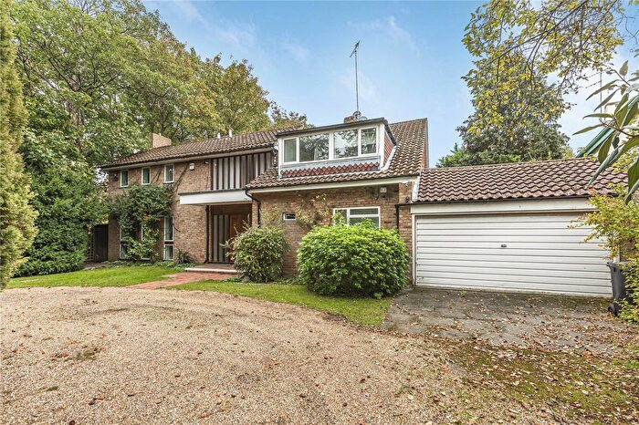 4 Bedroom Detached House For Sale In Ham Farm Road, Richmond, Surrey, TW10
